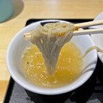 超純水採麺 天国屋 - 麺に粒マスタードも合います