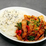 豚肉炒め丼 豚肉炒め丼