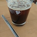 カフェ＆ダイニングバー FLAT - アイスブレンドコーヒー¥400-