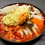 ブデチゲ ブデチゲ