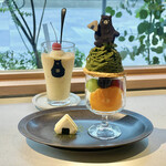 ツナグ茶房 - 料理写真:おむすびクリりん、みっくすふるーつジュース