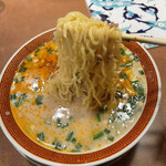 アジアン ヌードル  - 麺リフト