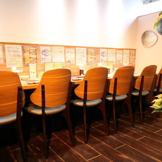 Convenient location near the station ◆ A variety of tables available for everyone from one person to a large group!