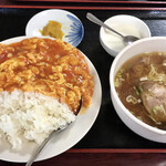 中国料理 林商 -  玉子とエビチリソース丼セット900円