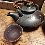 黒ぢょか - 小鹿　お湯割り　１合￥250