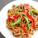 Stir-fried beef and peppers