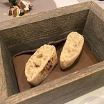 Installation Table ENSO L'asymetrie du calme - 自家製パン