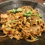 大衆中遊華食堂 八戒 - ホルモン炒麺
