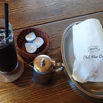 Old New Cafe - アイスコーヒー・揚げパン