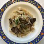 リストランティーノ ルベロ - 炙り帆立　黒舞茸　匠のスパゲッティ