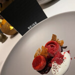 ベージュ アラン・デュカス 東京 - 