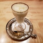 新地 やま本 - ラ・フランス　飲めるデザート。角切りの実がアクセント。(山形県　松栗　真の果実)