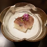 新地 やま本 - かますのお寿司　炙ってあり美味！