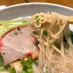 香港麺 新記 - 麺リフト