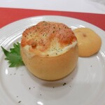 レストランファミーユ - 魚介のグラタン　グレープフルーツ釜