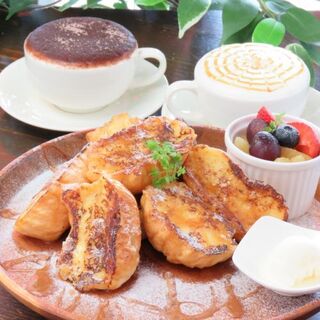 【フレンチバゲットモーニング】開始！外はカリッ！中はジュワ~