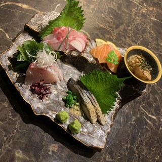 仕入れで変わる新鮮な魚料理と、佐賀牛の贅沢メニューを堪能♪