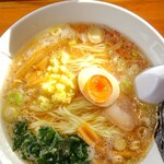 椿ラーメンショップ - 生姜ラーメン中盛を上から！