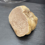 日本料理 TOBIUME - アルバ産の白トリュフはなんとも芳醇な香り