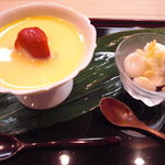 日本料理 櫻川 - いちご＆プリン、白玉団子＆アイス。