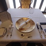 シャトー　ラ・パルム・ドール - テーブルセットアップ状況