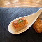 シャトー　ラ・パルム・ドール - ガトーアテリティブ　玉城産豚トロとなる。焼き目の香ばしさ、豚トロの甘み（旨味）レモンの爽やかな味わいのコントラストが面白い！