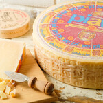 カルボナーラの３つのこだわりポイント　その１　使用するチーズ【ピアーヴェチーズ】
