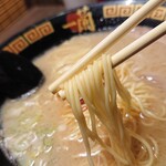 一蘭 本社総本店 - スープが良く絡む