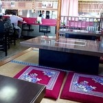 紅陽軒 - 街の食堂の雰囲気