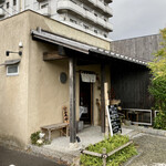 えびす - 道路側からの店