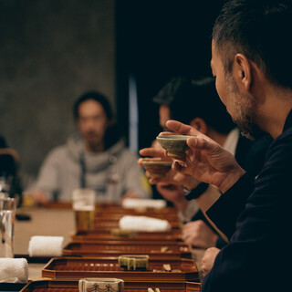 L字コーナー席は3~5名様での御来店にも。