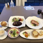 ふらのワインハウス - ふらのエゾ鹿肉ステーキ(ハスカップソース)、プチフォンデュ、自家製ベーコンステーキ、スープセット、プチサラダ、ふらのぶどう果汁