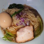 グル グル シロヘビ ヌードル - 