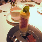 キュイエット - 巨峰のグラニテ　オレンジムース　生チョコ