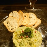 クロッキオ - スモークホタテ かに・アボカドのタルタル990円