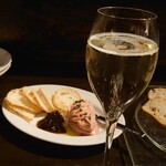 クロッキオ - ビアンカ(泡ワイン)740円