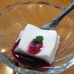 玄海鮨 - ランチのデザート  杏仁豆腐