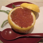 くろぎ - 秋鮭いくらの蒸し寿し