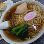 中華料理 利華 - ラーメン￥450