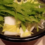 寿司・しゃぶしゃぶ ゆず庵 - 野菜盛り合わせ。水菜、白菜、もやし。