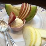 ステーキハウス キッチンリボン - メロンも熟して最高に旨し