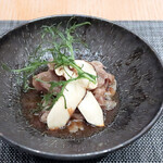 和食 からまつ - 松茸入り牛肉の薄切りすき焼き風