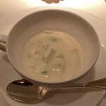 コート ドール - ポロネギとじゃがいものクリームスープ。