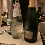 コート ドール - シャンパーニュはアンリオ。