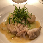 コート ドール - エイのクールブイヨン煮。エイってこんなにうまいのか…