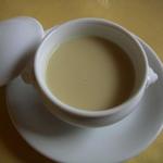 メインダイニングルーム 三笠 - スープ（ホワイトアスパラガスのポタージュ
      