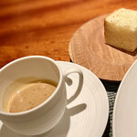 蒼 - ③赤座海老のビスクとパン〜ビスク"旨っ"、焼津で頂くシンプルな味わいとはまた違った調理法で、旨味を引き出された赤座海老。極上で至福の味わいに悶絶♫