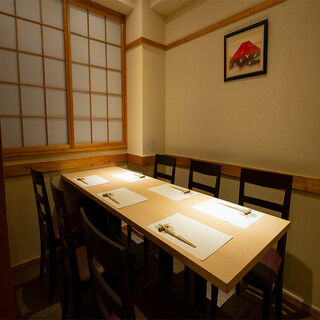 四季不同的怀石料理和寿司。最适合与重要的人在特别的日子里使用。