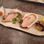 ラトリエケー - 生牡蠣（仙鳳趾・厚岸弁天かき）