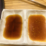 カルビ屋大福 - 左から醤油ダレ、味噌ダレ